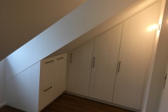 Dachschraegen-schrank